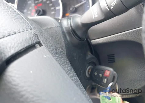 2016 Toyota Corolla Le z USA, uszkodzony, nr VIN 2T1BURHE4GC708754